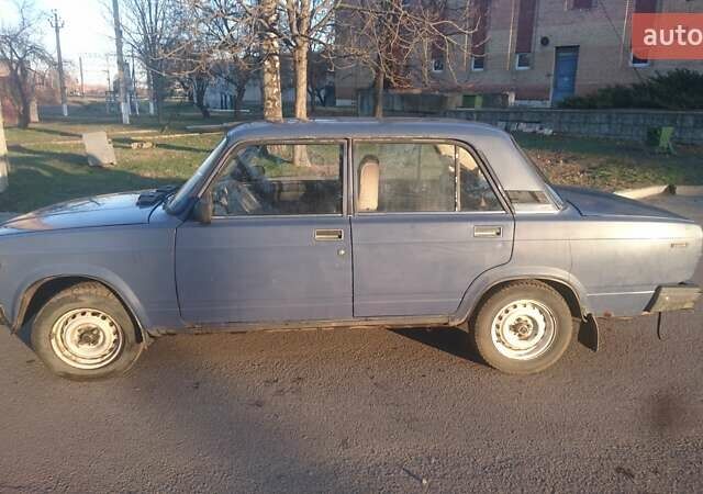 Синий ВАЗ 2107, объемом двигателя 1.45 л и пробегом 145 тыс. км за 723 $, фото 1 на Automoto.ua