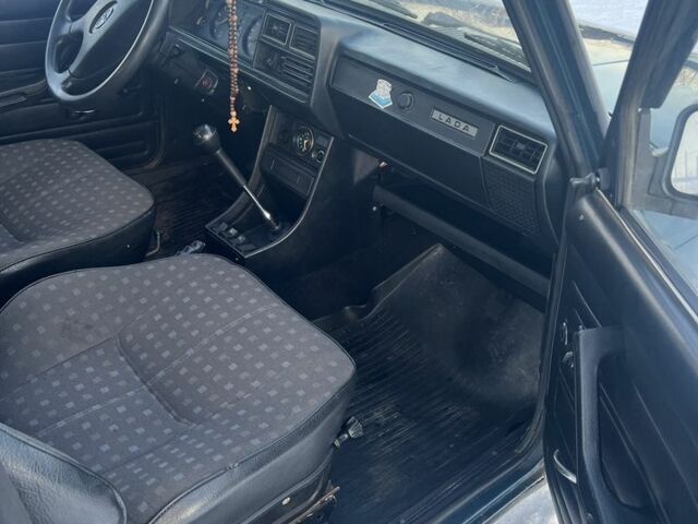 Синій ВАЗ 2107, об'ємом двигуна 1.3 л та пробігом 150 тис. км за 950 $, фото 4 на Automoto.ua