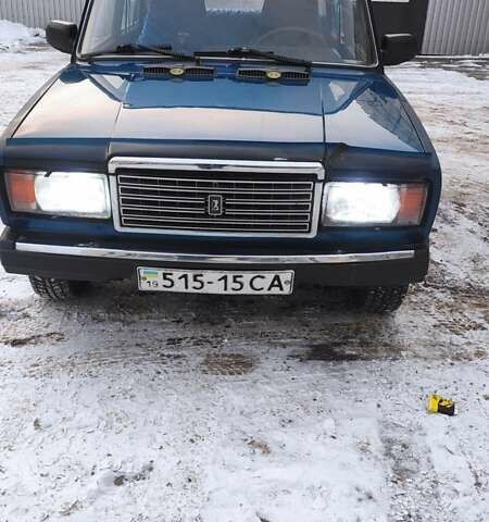 Синий ВАЗ 2107, объемом двигателя 1.5 л и пробегом 77 тыс. км за 1200 $, фото 2 на Automoto.ua