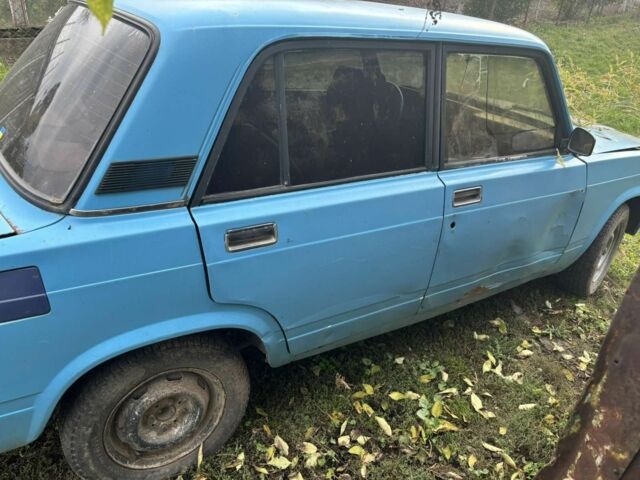 ВАЗ 2107 2003 в Ровно на Automoto.ua Синий ВАЗ 2107, объемом двигателя 0 л и пробегом 250 тыс. км за 350 $, фото 1 на Automoto.ua