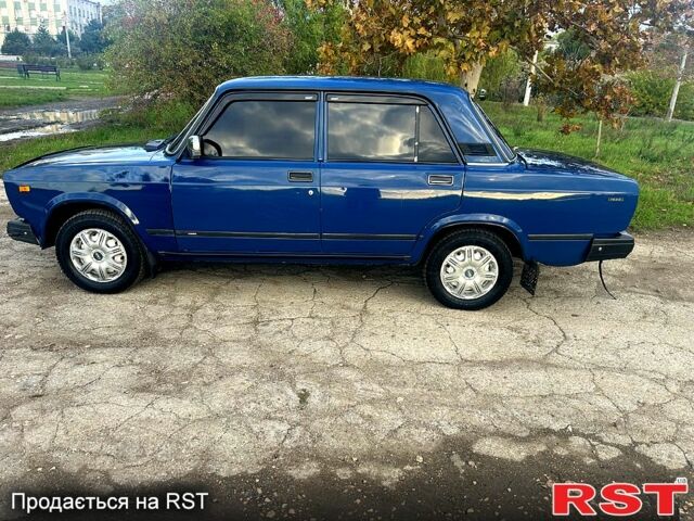 Синий ВАЗ 2107, объемом двигателя 1.5 л и пробегом 200 тыс. км за 1500 $, фото 2 на Automoto.ua