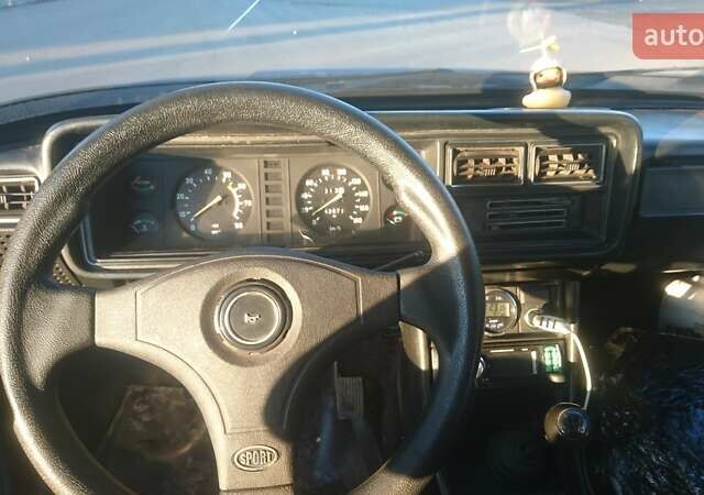 Синий ВАЗ 2107, объемом двигателя 1.45 л и пробегом 145 тыс. км за 723 $, фото 2 на Automoto.ua