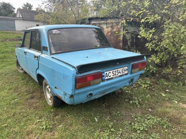 ВАЗ 2107 2003 в Ровно на Automoto.ua Синий ВАЗ 2107, объемом двигателя 0 л и пробегом 250 тыс. км за 350 $, фото 3 на Automoto.ua