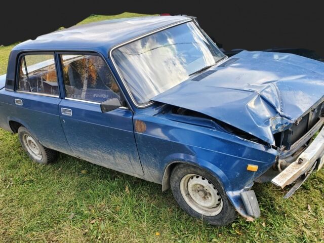 ВАЗ 2107 2004 в Ивано-Франковске на Automoto.ua Синий ВАЗ 2107, объемом двигателя 1.5 л и пробегом 300 тыс. км за 309 $, фото 1 на Automoto.ua