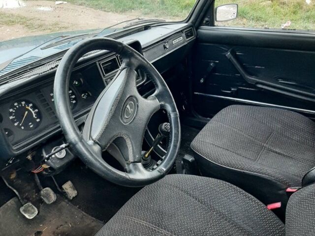 Синий ВАЗ 2107, объемом двигателя 1.45 л и пробегом 150 тыс. км за 950 $, фото 5 на Automoto.ua