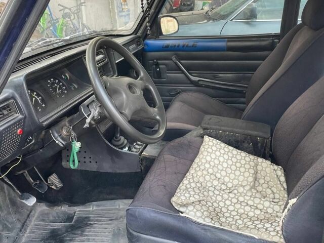 Синий ВАЗ 2107, объемом двигателя 1.5 л и пробегом 250 тыс. км за 550 $, фото 2 на Automoto.ua