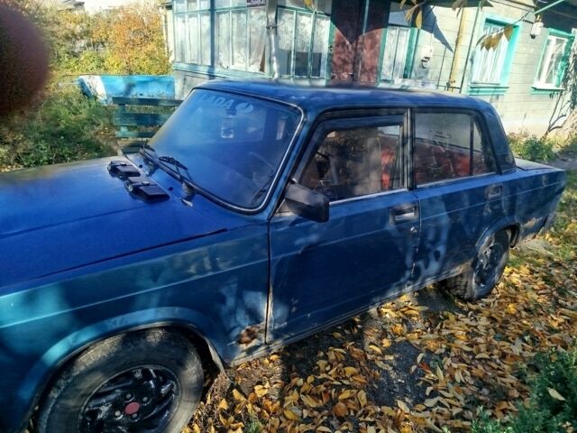 Синій ВАЗ 2107, об'ємом двигуна 1.5 л та пробігом 200 тис. км за 600 $, фото 1 на Automoto.ua