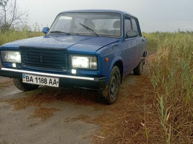 Синий ВАЗ 2107, объемом двигателя 1.5 л и пробегом 100 тыс. км за 600 $, фото 3 на Automoto.ua