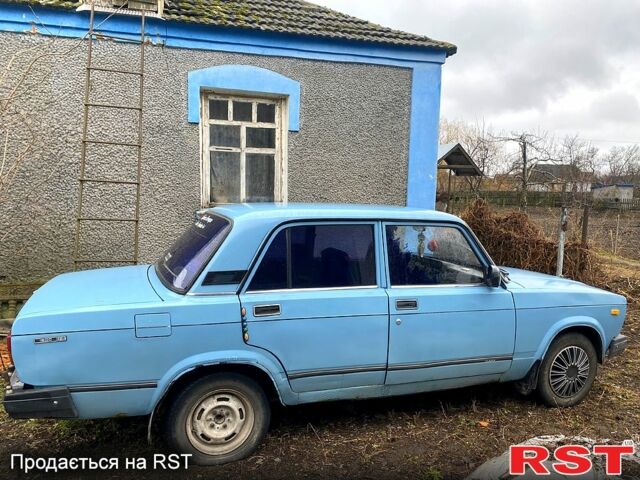 Синий ВАЗ 2107, объемом двигателя 1.5 л и пробегом 0 тыс. км за 500 $, фото 6 на Automoto.ua