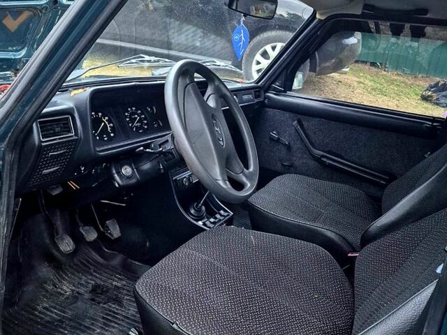Синий ВАЗ 2107, объемом двигателя 1.5 л и пробегом 40 тыс. км за 1400 $, фото 5 на Automoto.ua