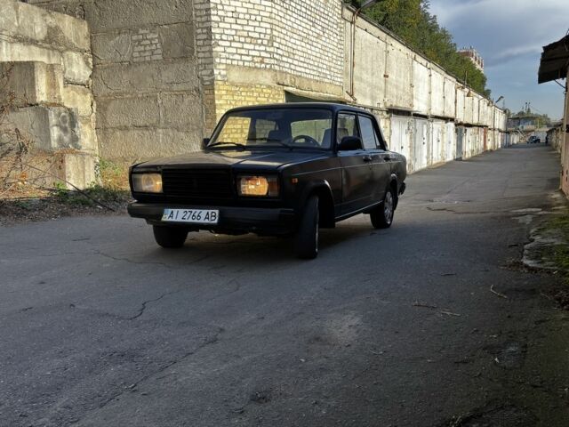 Синий ВАЗ 2107, объемом двигателя 1.5 л и пробегом 65 тыс. км за 650 $, фото 2 на Automoto.ua