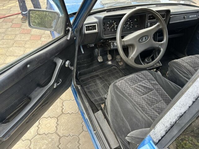 Синій ВАЗ 2107, об'ємом двигуна 1.5 л та пробігом 200 тис. км за 1000 $, фото 3 на Automoto.ua