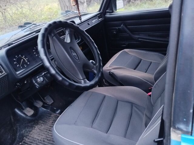Синий ВАЗ 2107, объемом двигателя 1.5 л и пробегом 190 тыс. км за 1250 $, фото 4 на Automoto.ua