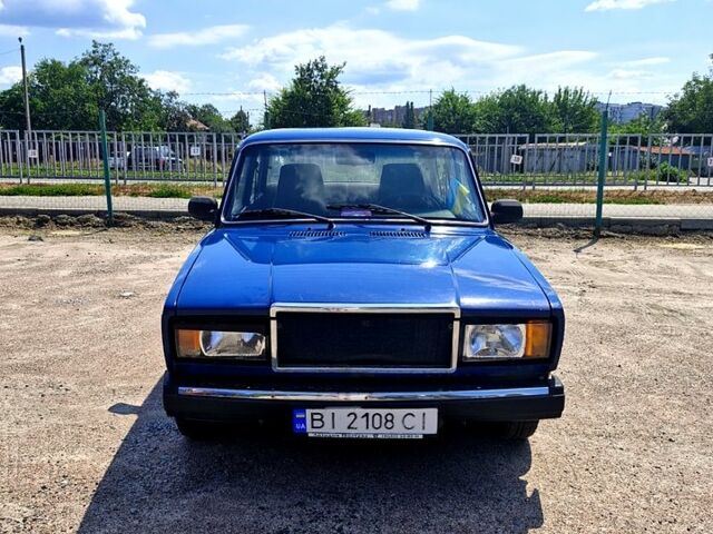 Синий ВАЗ 2107, объемом двигателя 1.5 л и пробегом 80 тыс. км за 1200 $, фото 3 на Automoto.ua