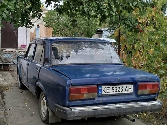 Синий ВАЗ 2107, объемом двигателя 1.45 л и пробегом 350 тыс. км за 1200 $, фото 1 на Automoto.ua