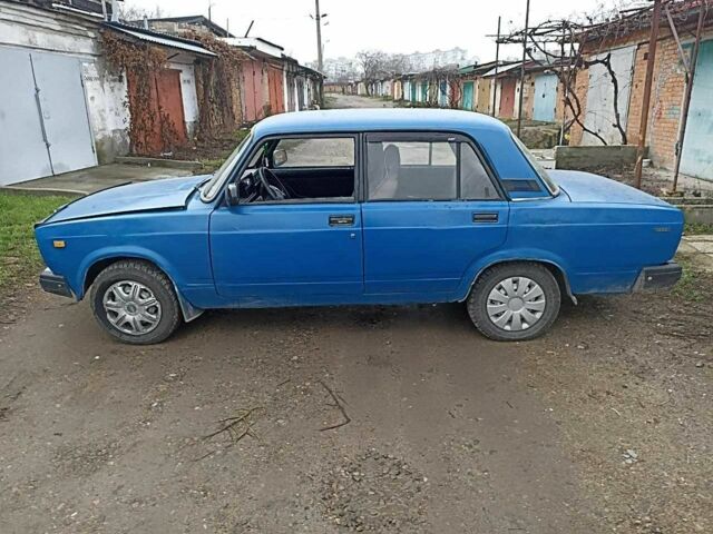 Синий ВАЗ 2107, объемом двигателя 1.5 л и пробегом 100 тыс. км за 544 $, фото 4 на Automoto.ua