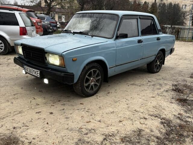 Синий ВАЗ 2107, объемом двигателя 1.5 л и пробегом 250 тыс. км за 1100 $, фото 4 на Automoto.ua