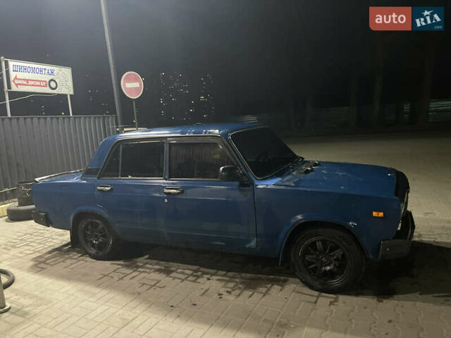 Синий ВАЗ 2107, объемом двигателя 1.5 л и пробегом 268 тыс. км за 1100 $, фото 4 на Automoto.ua