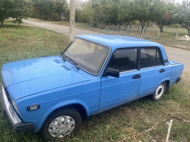 Синій ВАЗ 2107, об'ємом двигуна 1.5 л та пробігом 200 тис. км за 1079 $, фото 1 на Automoto.ua