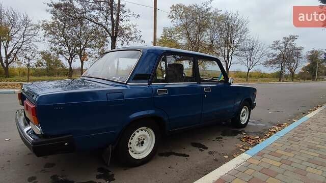 Синій ВАЗ 2107, об'ємом двигуна 1.45 л та пробігом 77 тис. км за 2000 $, фото 3 на Automoto.ua