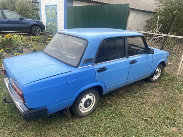 Синій ВАЗ 2107, об'ємом двигуна 1.5 л та пробігом 200 тис. км за 1079 $, фото 2 на Automoto.ua