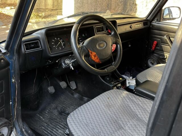 Синий ВАЗ 2107, объемом двигателя 1.5 л и пробегом 65 тыс. км за 650 $, фото 6 на Automoto.ua