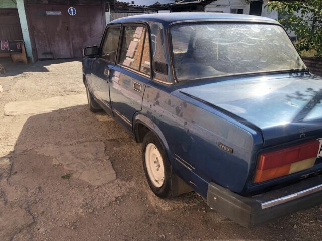 Синий ВАЗ 2107, объемом двигателя 1 л и пробегом 194 тыс. км за 500 $, фото 1 на Automoto.ua