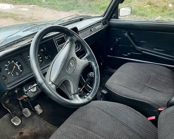 Синий ВАЗ 2107, объемом двигателя 1.45 л и пробегом 150 тыс. км за 950 $, фото 5 на Automoto.ua