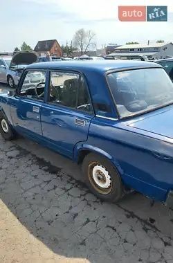 ВАЗ 2107 2004 в Харькове на Automoto.ua Синий ВАЗ 2107, объемом двигателя 0 л и пробегом 77 тыс. км за 1000 $, фото 3 на Automoto.ua