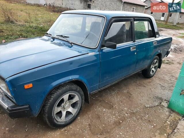 Синий ВАЗ 2107, объемом двигателя 1.45 л и пробегом 150 тыс. км за 950 $, фото 3 на Automoto.ua