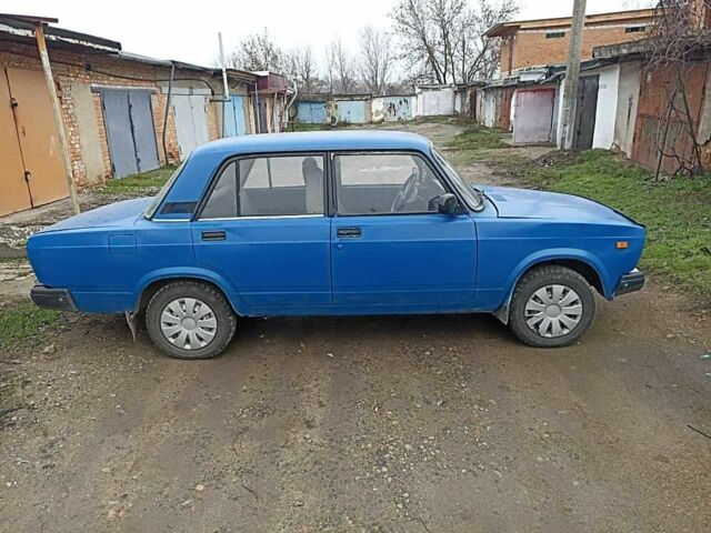 Синий ВАЗ 2107, объемом двигателя 1.5 л и пробегом 100 тыс. км за 544 $, фото 2 на Automoto.ua