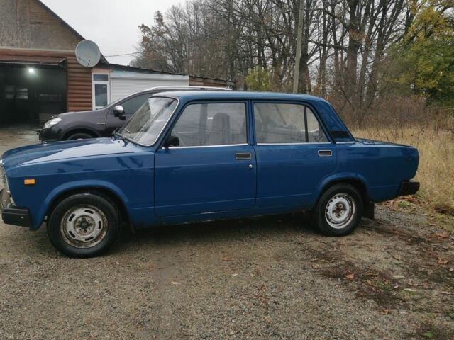 Синій ВАЗ 2107, об'ємом двигуна 1.5 л та пробігом 15 тис. км за 951 $, фото 2 на Automoto.ua