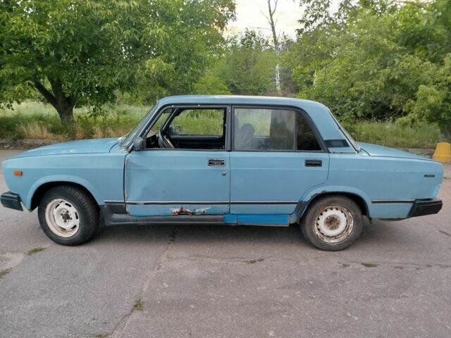 Синий ВАЗ 2107, объемом двигателя 0 л и пробегом 197 тыс. км за 361 $, фото 3 на Automoto.ua