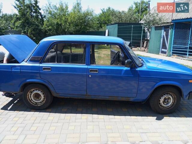 Синий ВАЗ 2107, объемом двигателя 1.45 л и пробегом 267 тыс. км за 800 $, фото 3 на Automoto.ua