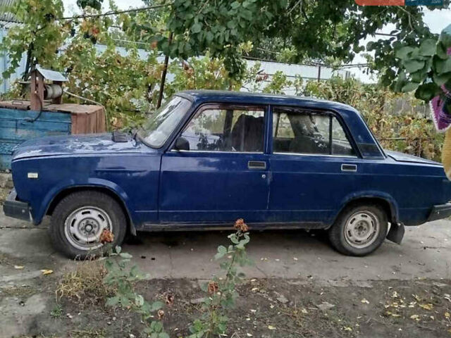 Синий ВАЗ 2107, объемом двигателя 1.45 л и пробегом 350 тыс. км за 1200 $, фото 2 на Automoto.ua