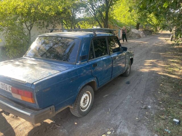 Синий ВАЗ 2107, объемом двигателя 1 л и пробегом 1000 тыс. км за 485 $, фото 4 на Automoto.ua
