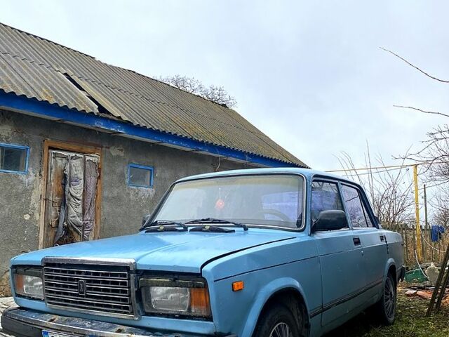 Синий ВАЗ 2107, объемом двигателя 1.5 л и пробегом 0 тыс. км за 500 $, фото 3 на Automoto.ua