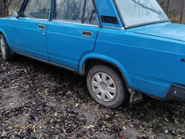 Синий ВАЗ 2107, объемом двигателя 1.5 л и пробегом 190 тыс. км за 1250 $, фото 1 на Automoto.ua