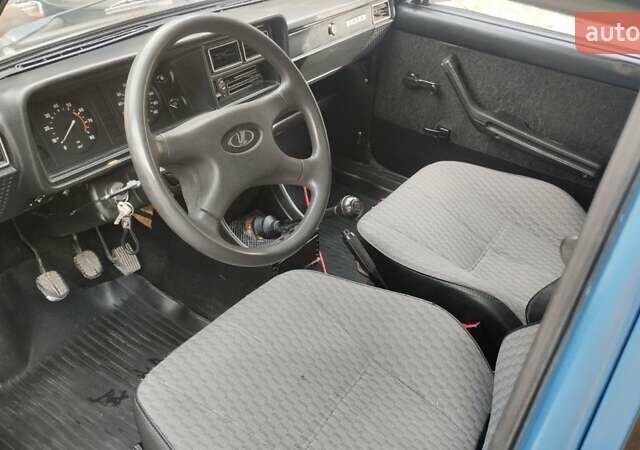 Синий ВАЗ 2107, объемом двигателя 1.45 л и пробегом 85 тыс. км за 1050 $, фото 4 на Automoto.ua