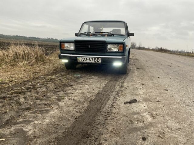 Синий ВАЗ 2107, объемом двигателя 1.6 л и пробегом 100 тыс. км за 800 $, фото 1 на Automoto.ua