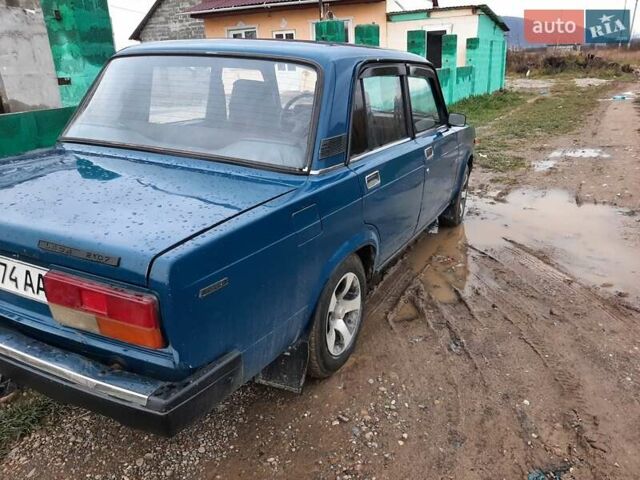 Синий ВАЗ 2107, объемом двигателя 1.45 л и пробегом 150 тыс. км за 950 $, фото 1 на Automoto.ua