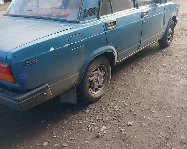 Синий ВАЗ 2107, объемом двигателя 1.45 л и пробегом 111 тыс. км за 450 $, фото 1 на Automoto.ua