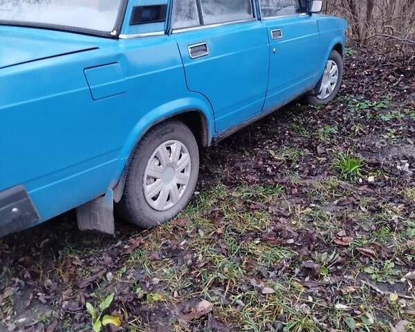 Синий ВАЗ 2107, объемом двигателя 1.45 л и пробегом 210 тыс. км за 1100 $, фото 1 на Automoto.ua