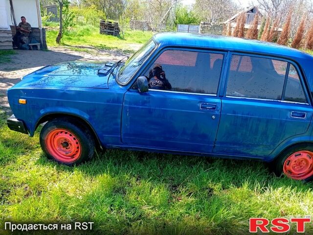 Синий ВАЗ 2107, объемом двигателя 1.3 л и пробегом 90 тыс. км за 1000 $, фото 5 на Automoto.ua