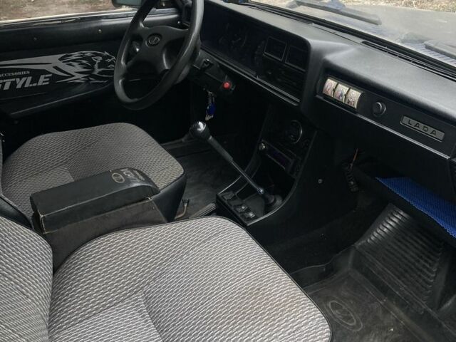Синий ВАЗ 2107, объемом двигателя 1.5 л и пробегом 117 тыс. км за 1150 $, фото 7 на Automoto.ua