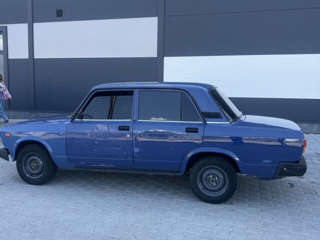 Синий ВАЗ 2107, объемом двигателя 1.5 л и пробегом 75 тыс. км за 1650 $, фото 3 на Automoto.ua