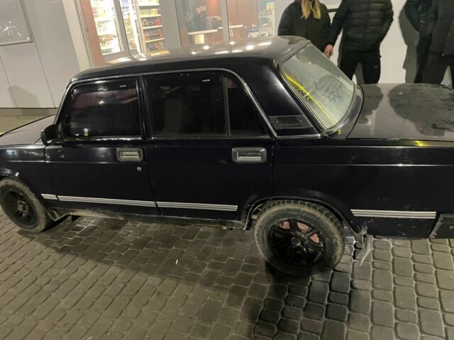 Синий ВАЗ 2107, объемом двигателя 1.5 л и пробегом 123 тыс. км за 949 $, фото 2 на Automoto.ua