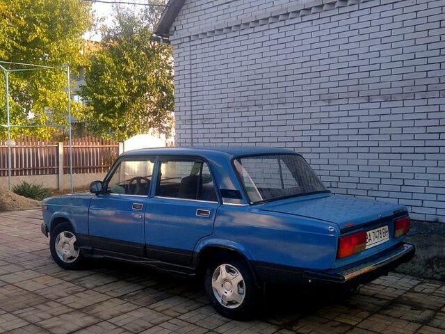 Синий ВАЗ 2107, объемом двигателя 1.5 л и пробегом 0 тыс. км за 650 $, фото 2 на Automoto.ua