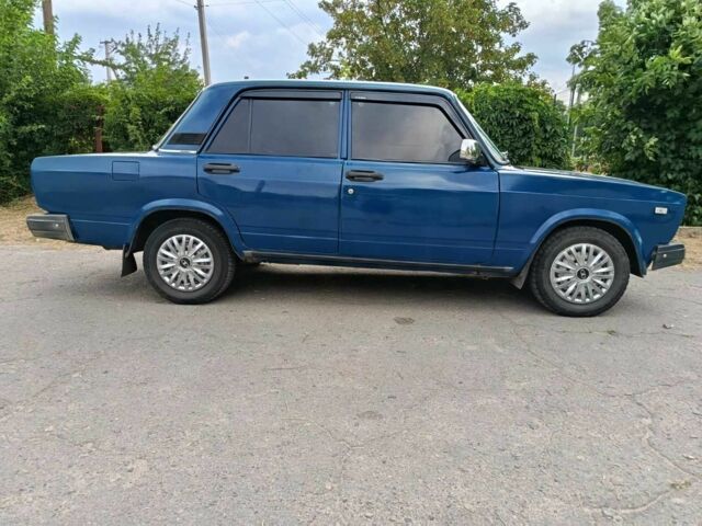 Синий ВАЗ 2107, объемом двигателя 1.5 л и пробегом 190 тыс. км за 1201 $, фото 18 на Automoto.ua