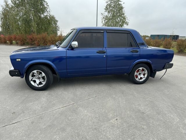 Синий ВАЗ 2107, объемом двигателя 1.5 л и пробегом 204 тыс. км за 1750 $, фото 1 на Automoto.ua